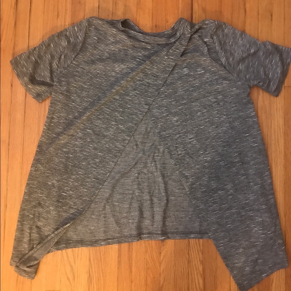 Forever 21 open-back gray tee