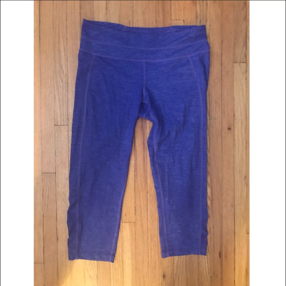 purple cropped Athleta leggings