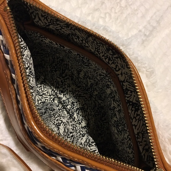 🏸::SOLD:: Rebecca Minkoff MINI MAC CROSSBODY - Picture 3 of 4