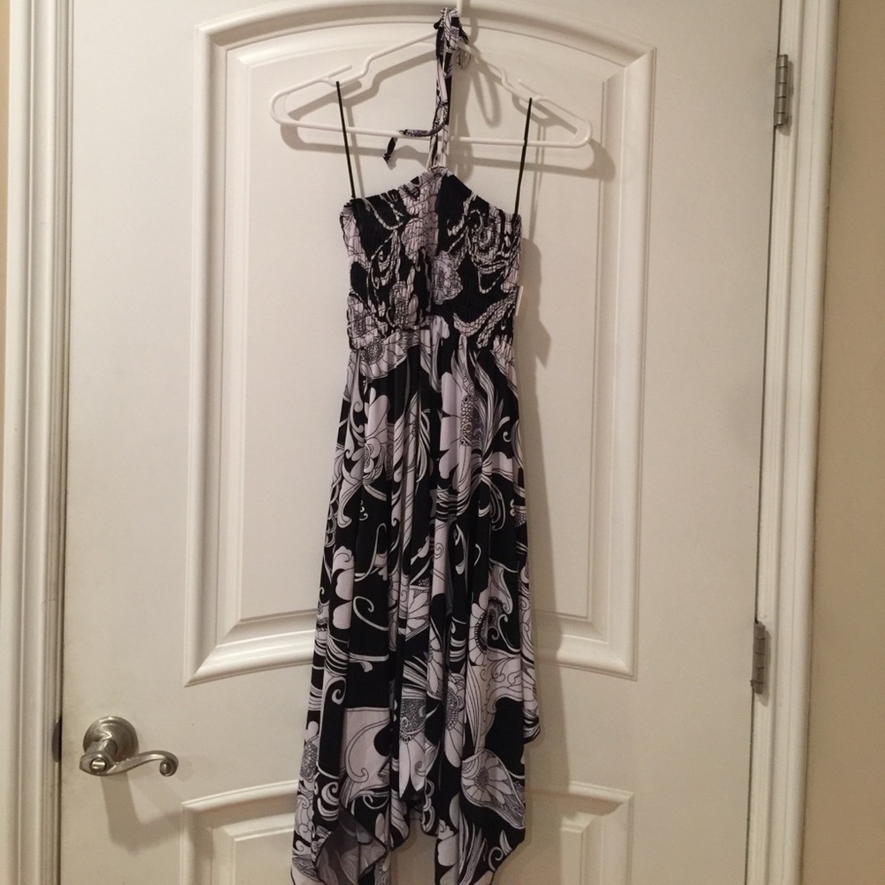 NWOT MAXI HI-LO HALTER DRESS SIZE M-L