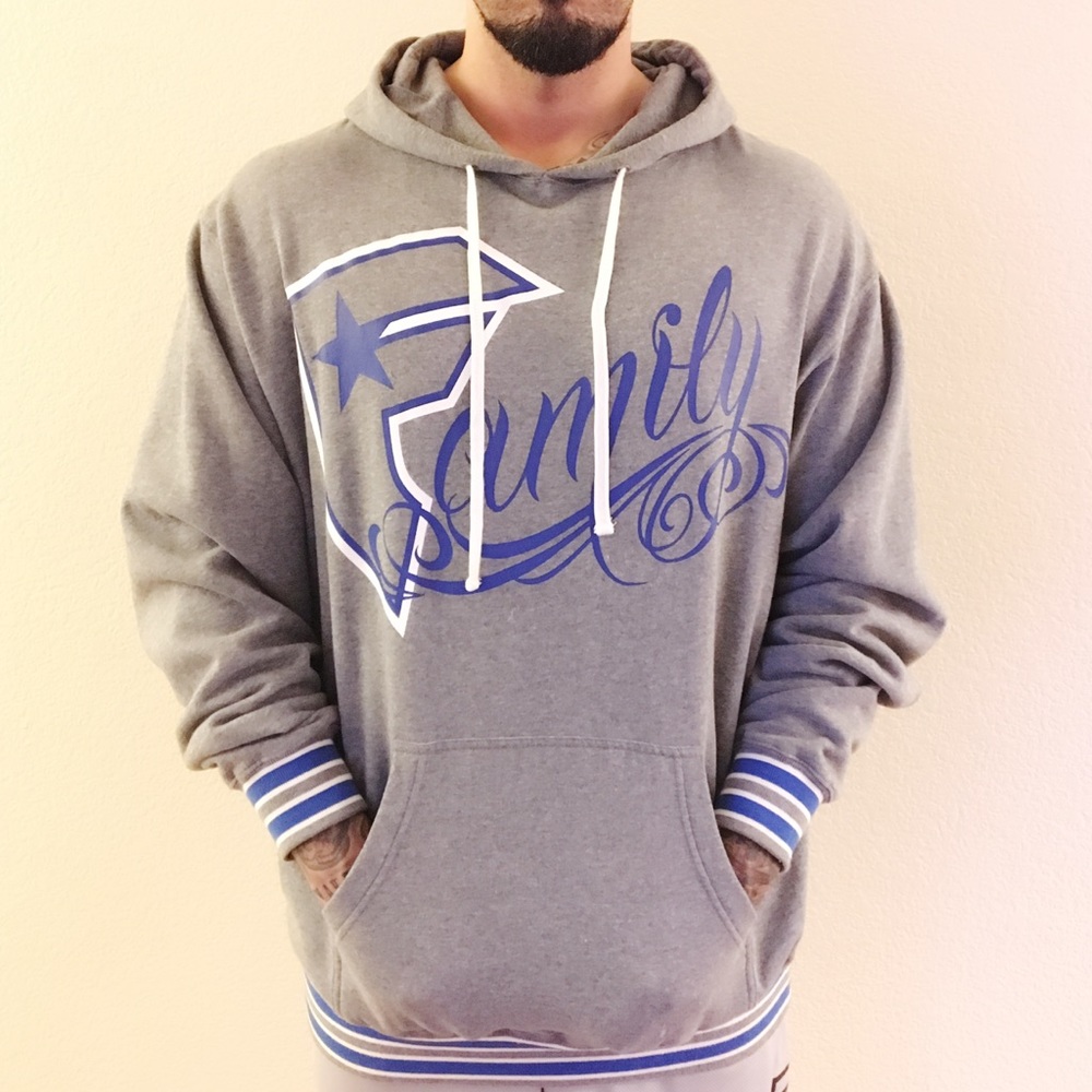FAMOUS STARS & STRAPS Grey & Blue Hoodie SIZE: L