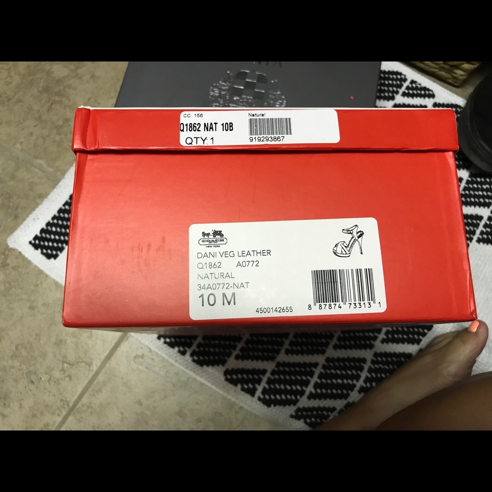 Coach heels - Picture 3 of 5