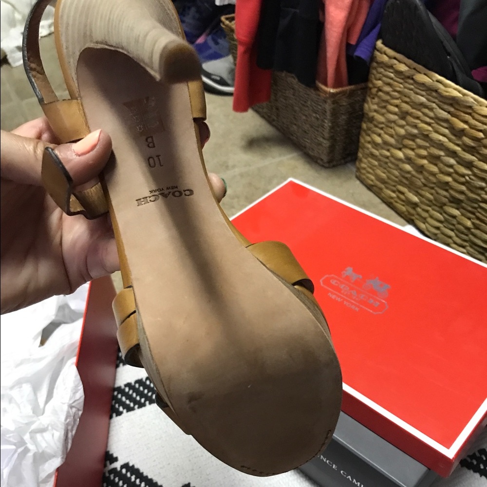 Coach heels - Picture 4 of 5