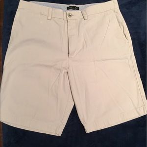 Banana Republic cream shorts