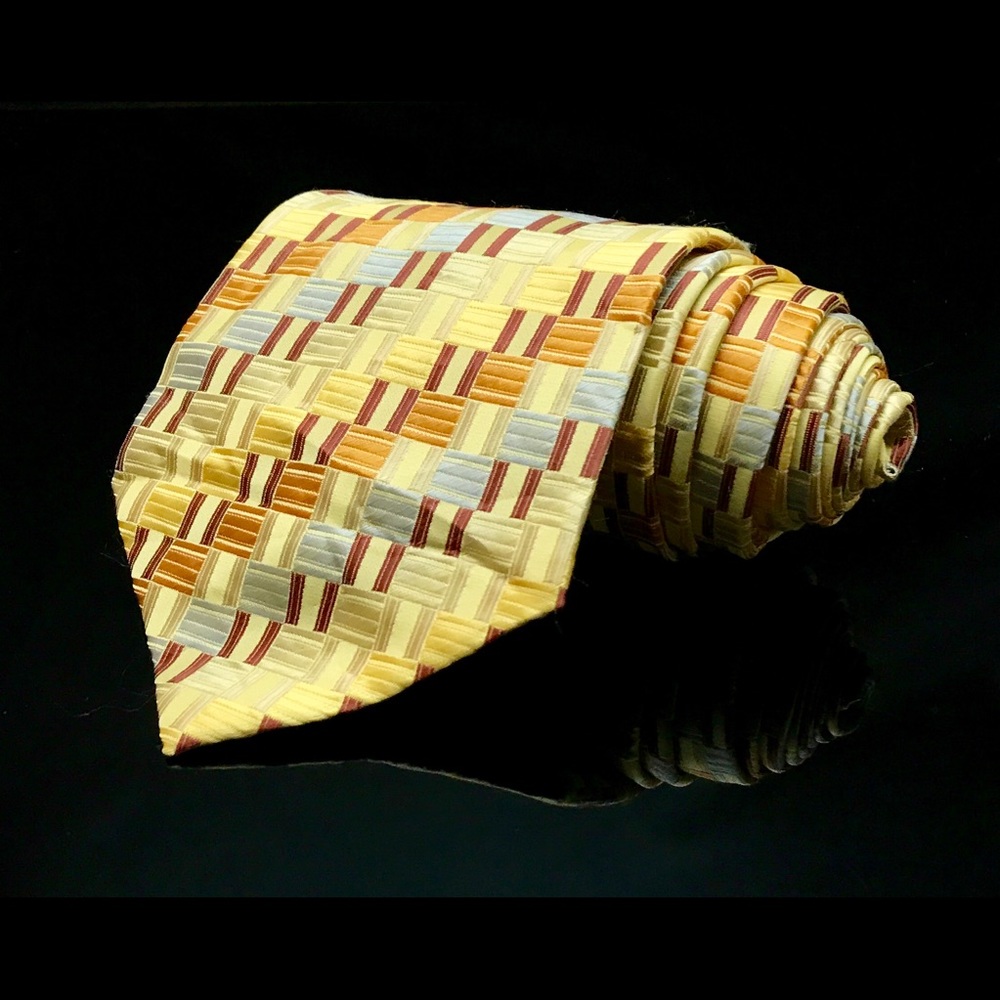 MODERN ELEMENTS GOLDENROD SIENNA SQUARE PATTERN