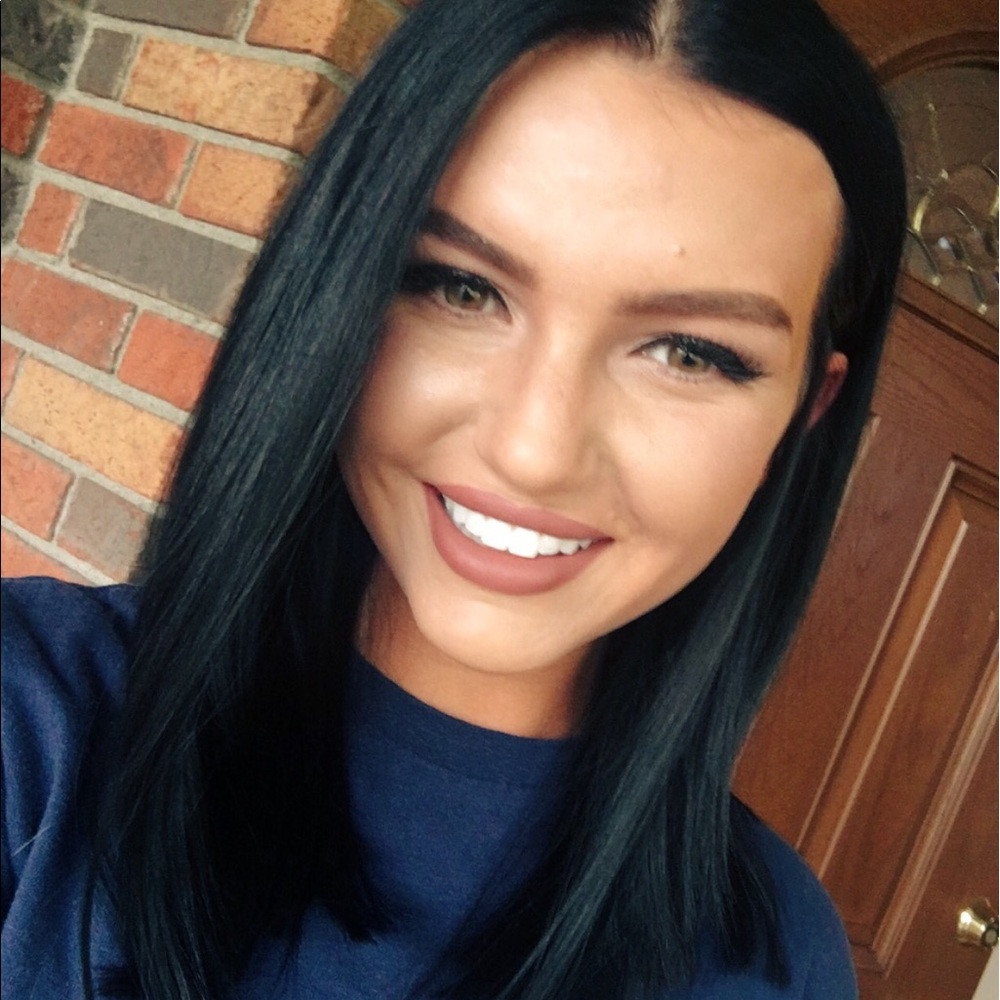 Meet your Posher, Madison