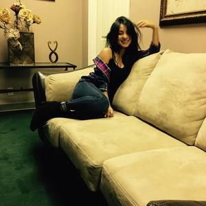 Meet your Posher, Abigail