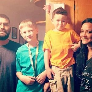 Meet your Posher, Leigh