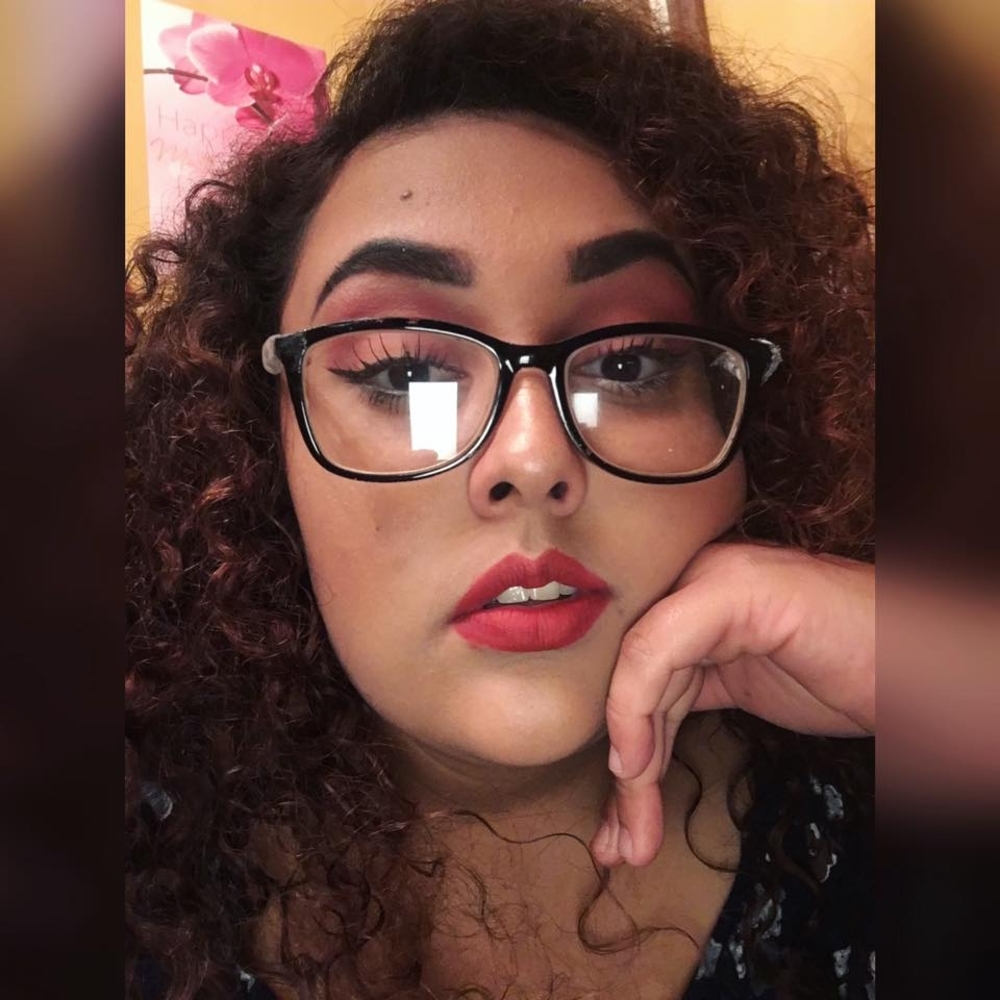 Meet your Posher, Crystal