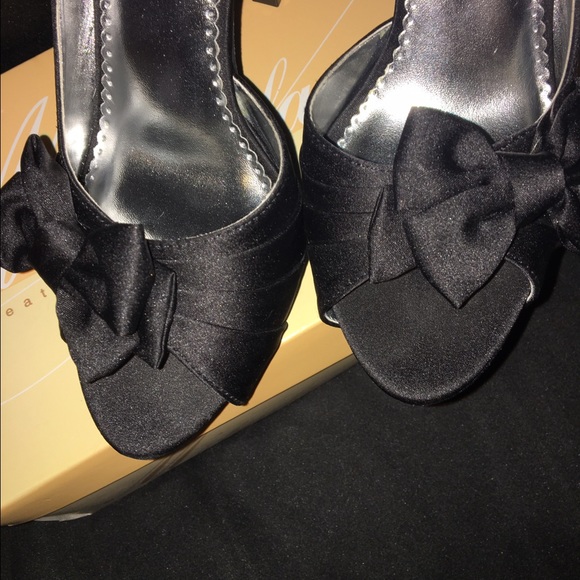 Michelangelo Satin Heels - Picture 3 of 4