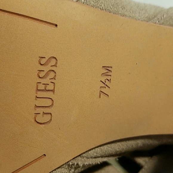 ❤️NWT!GUESS block heel suede strappy sandle sz 7.5 - Picture 6 of 7