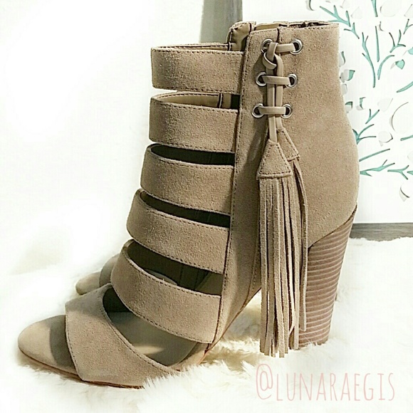 ❤️NWT!GUESS block heel suede strappy sandle sz 7.5 - Picture 4 of 7