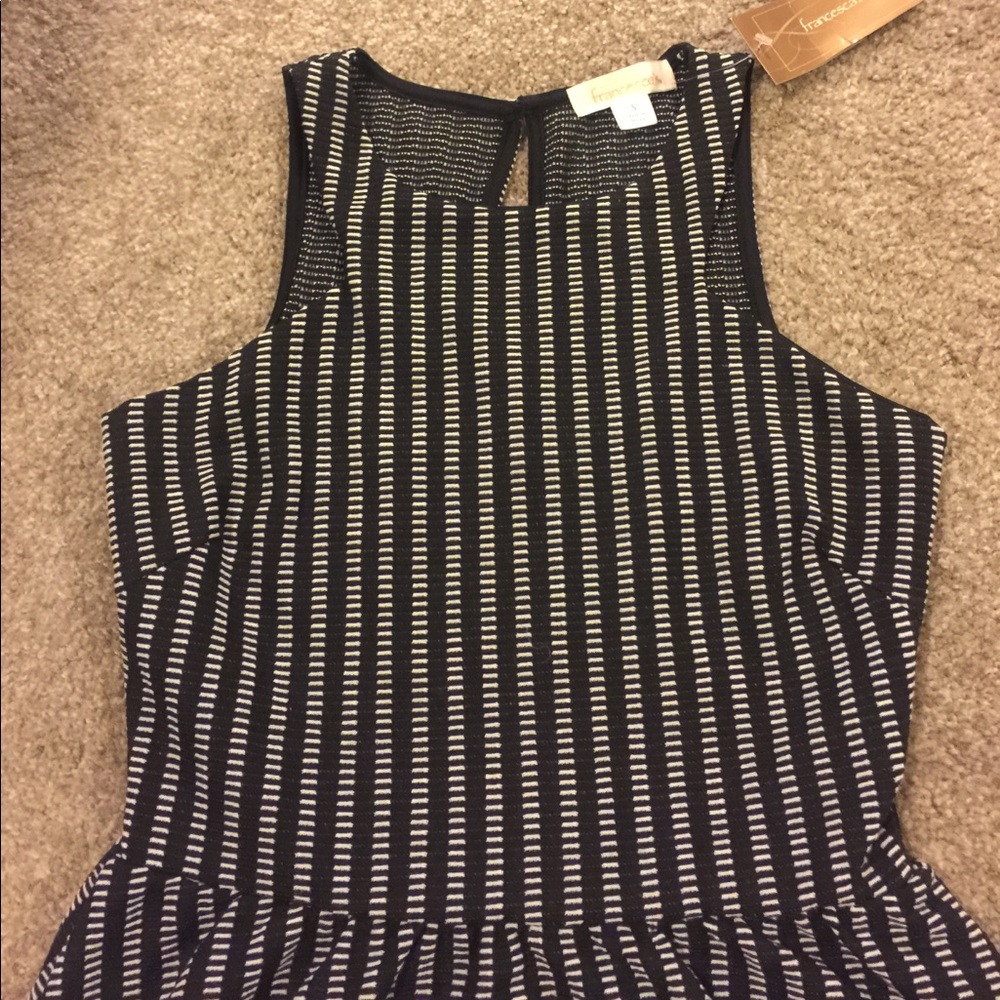 LBD - Picture 4 of 4