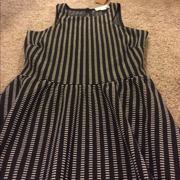 LBD - Picture 2 of 4