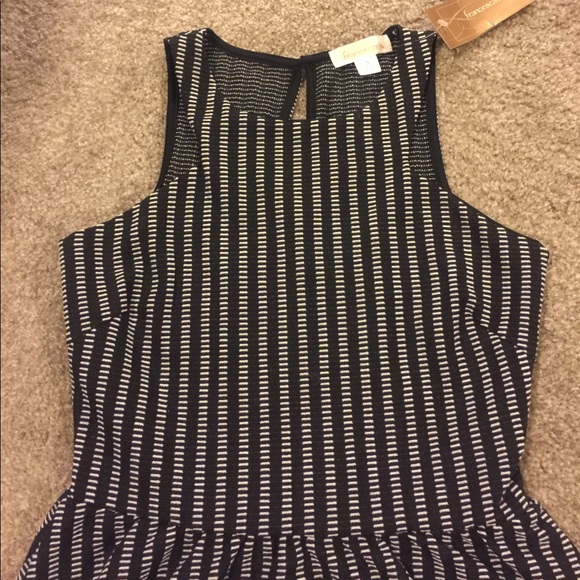 LBD - Picture 4 of 4