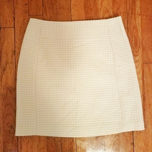 LOFT Dresses & Skirts - NWT Ann Taylor LOFT Yellow Polka Dot Skirt