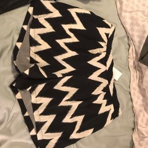 NWT Printed H&M shorts
