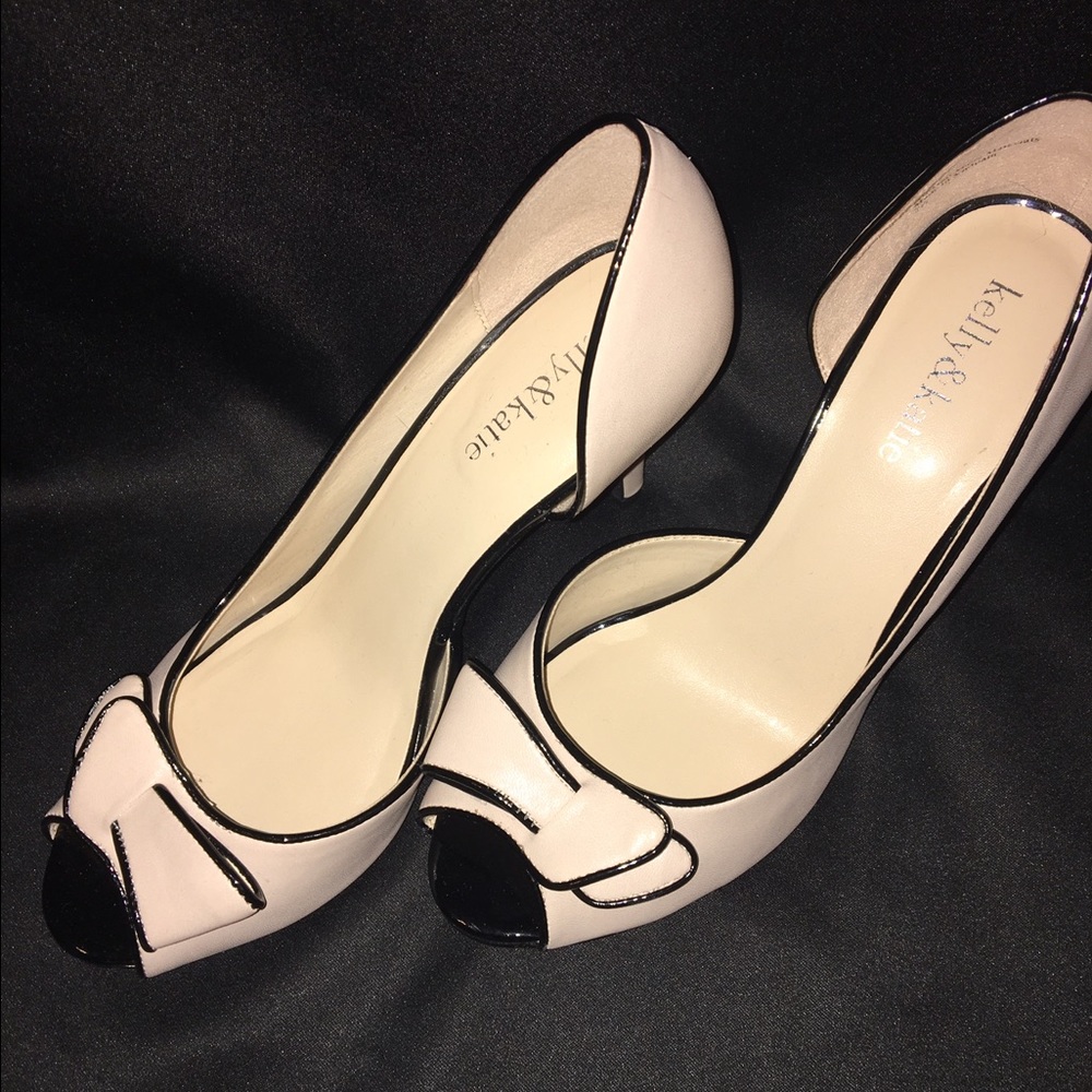 Kelly & Kate Heels nude and black new in box