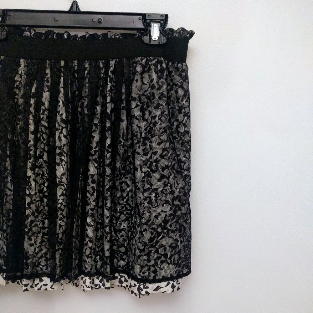 NWOT Theory mini skirt