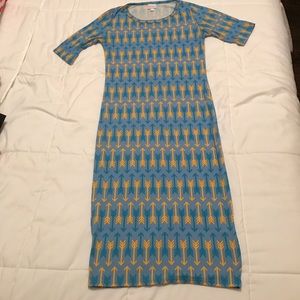 XS arrow Lularoe Julia dress, like new