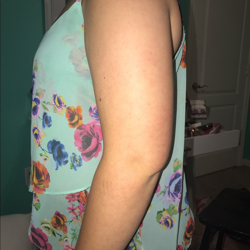 Tank top - Picture 2 of 4