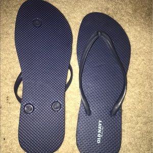 Old navy flipflops