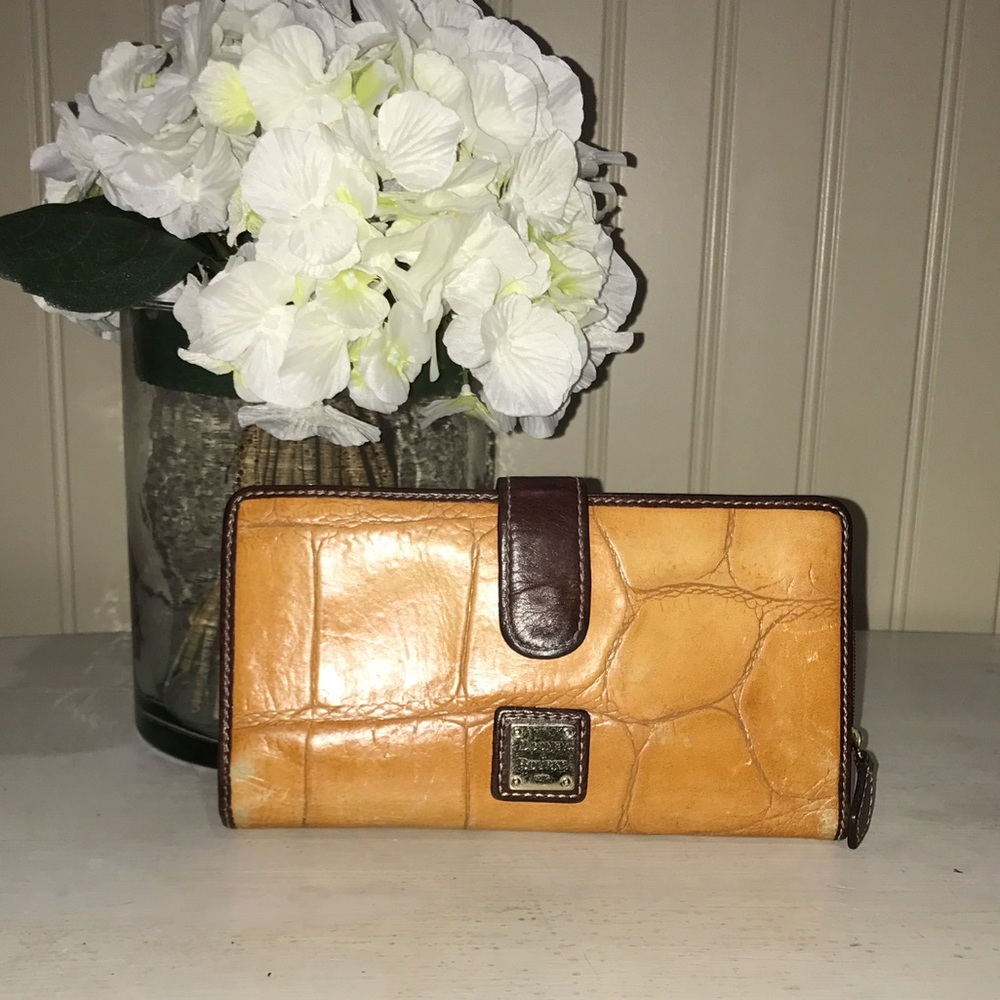 Dooney & Bourke Croco Embossed Leather Wallet