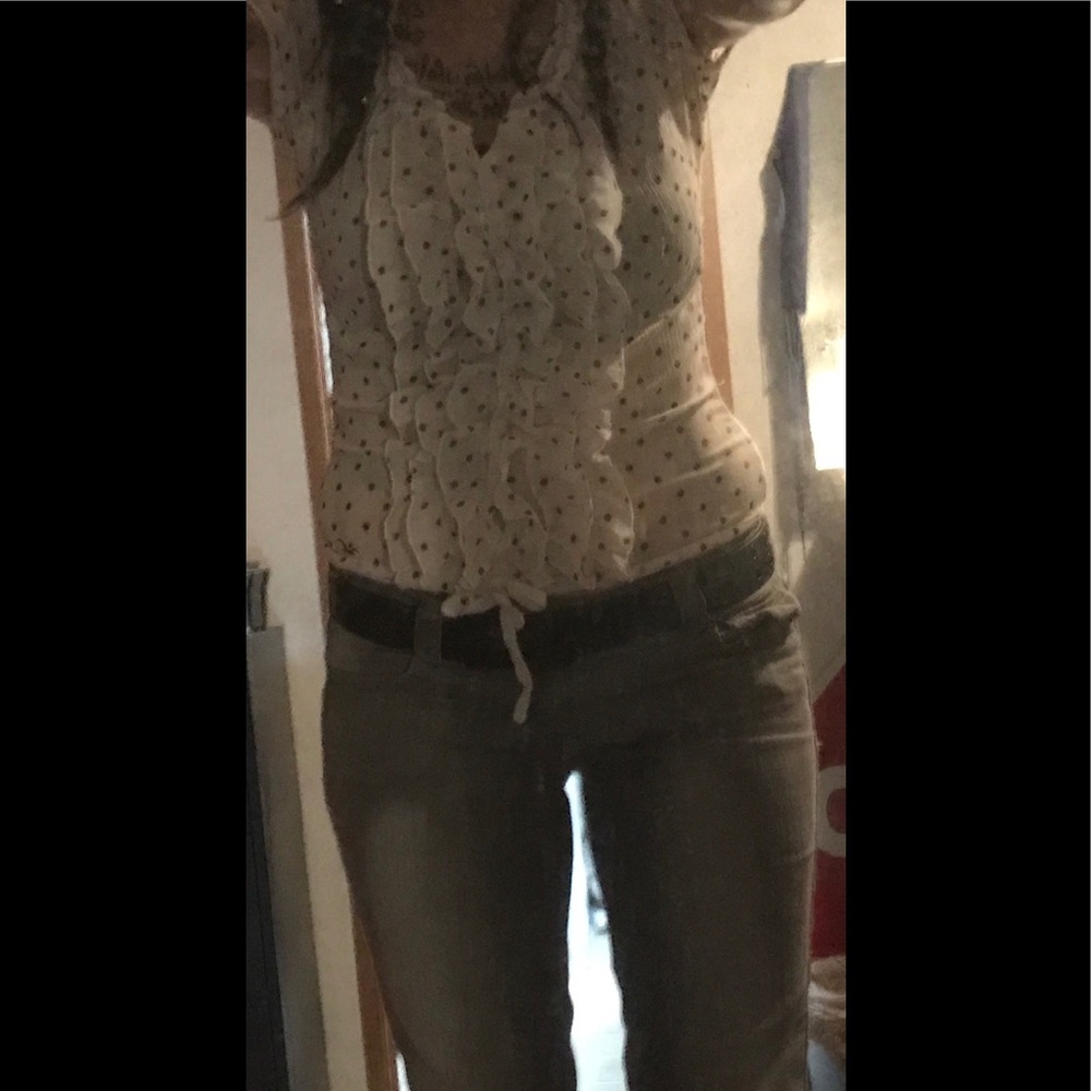Cute Hollister shirt with ruffles!! - Picture 5 of 8