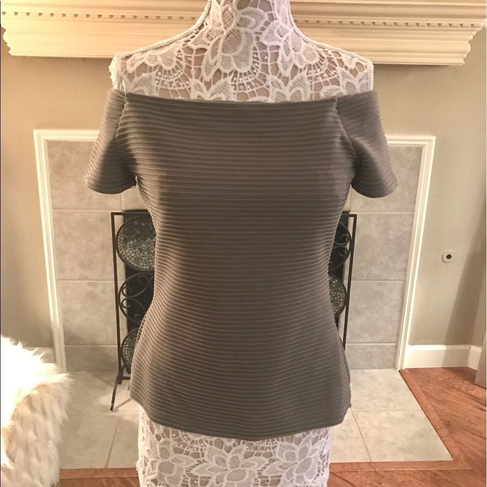 Boutique off-the-shoulder Blouse