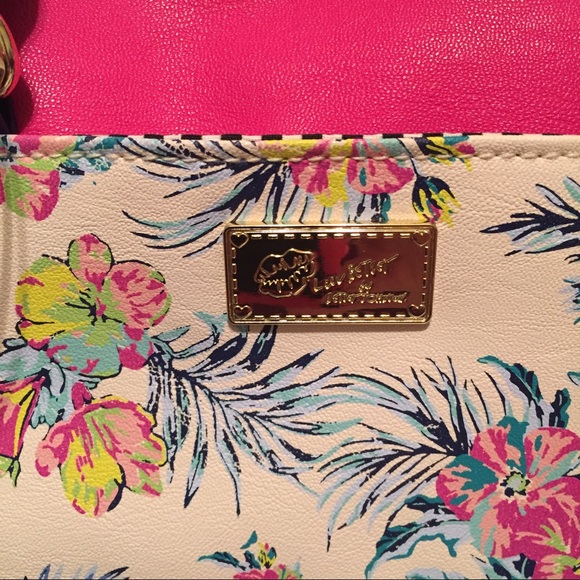 NEW BETSEY JOHNSON Floral Mini Barrel Satchel Bag - Picture 5 of 8