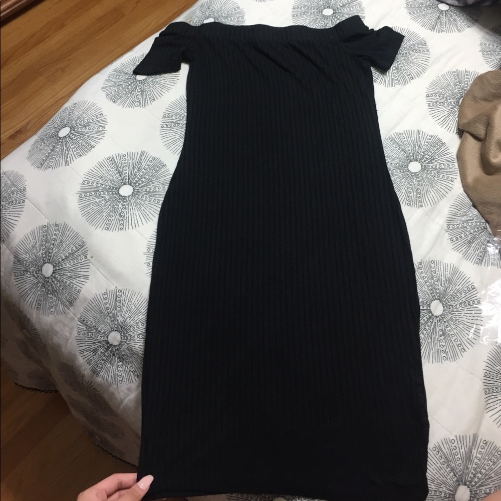 Black Lightweight Off the Shoulder Ribbed Dress