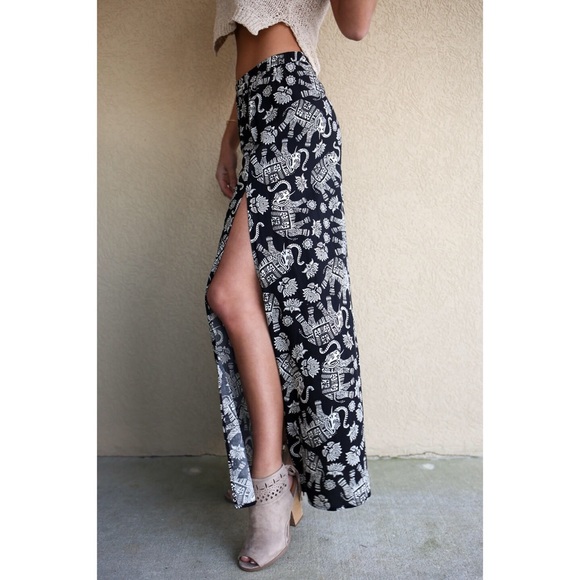 Chic Boho Cream Open Toe Fringe Booties - Picture 3 of 3