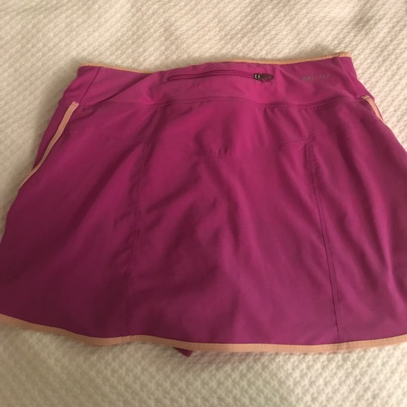 Nike running skirt - Picture 3 of 5