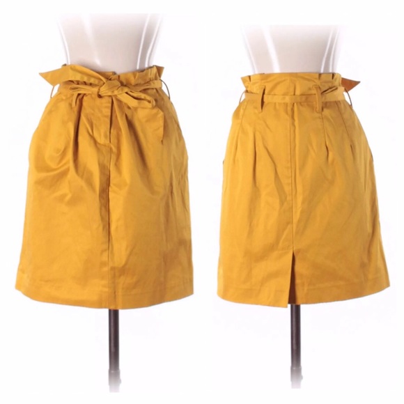 Banana Republic Dresses & Skirts - Banana Republic Casual Skirt