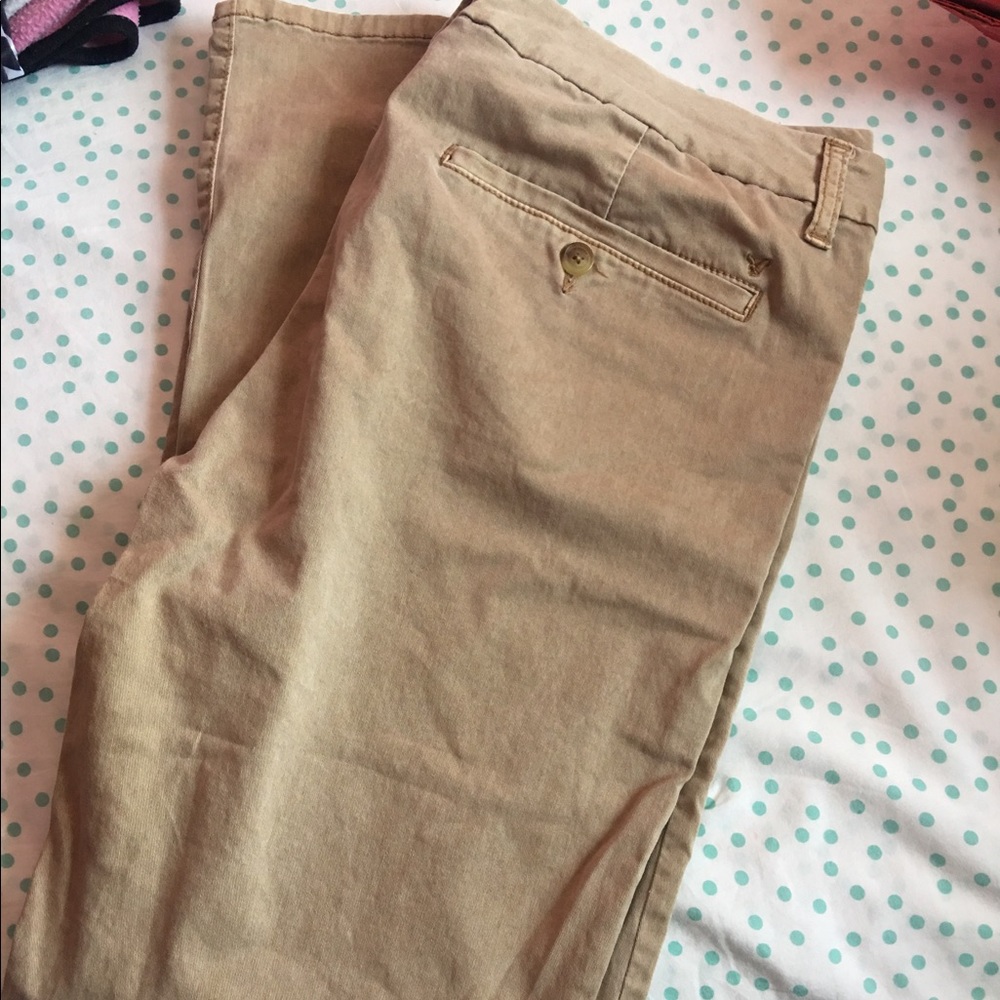 AEO KHAKI SKINNY LEG PANTS SIZE 14