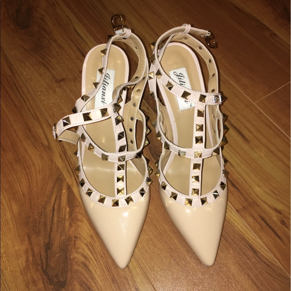 Beige & Gold Studded Point Heel