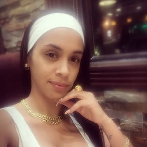 Meet your Posher, Leydi