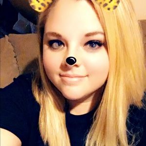 Meet your Posher, Candis