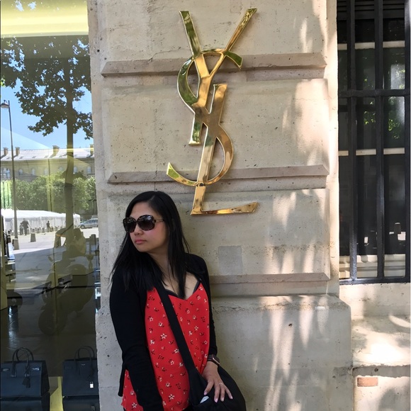 Meet your Posher, Christina - Picture 3 of 4