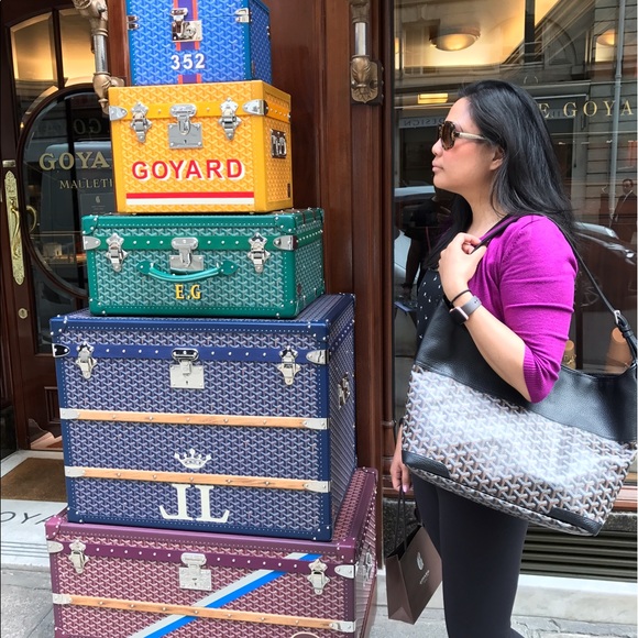 Meet your Posher, Christina - Picture 2 of 4