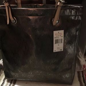Michael kors tote
