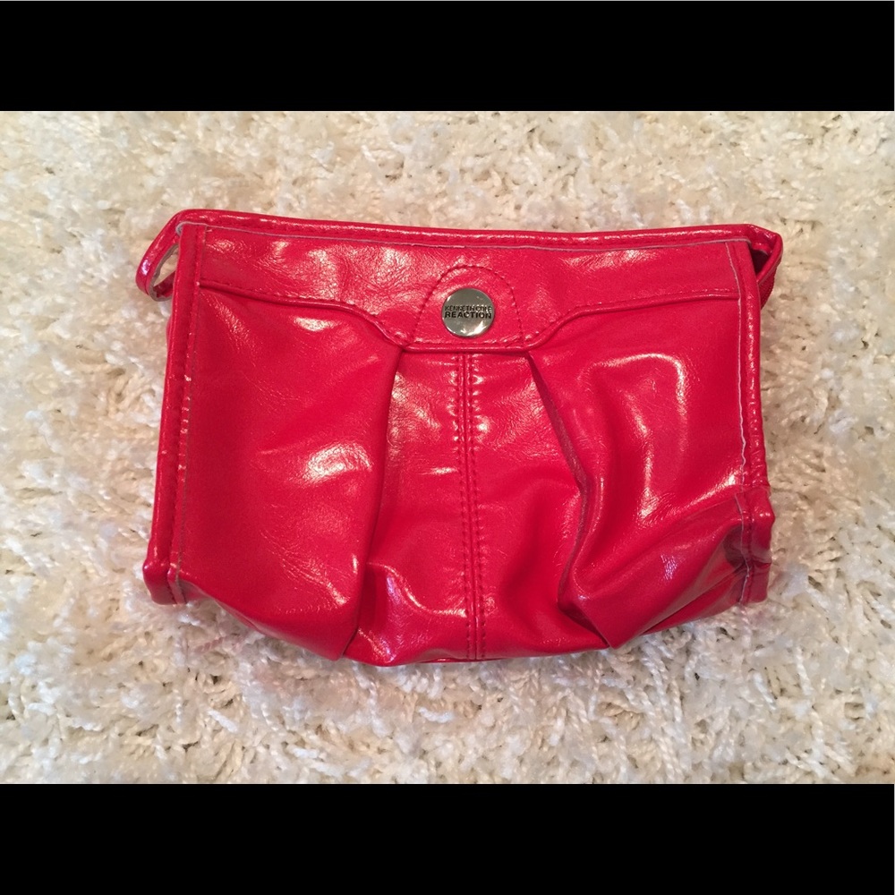Kenneth Cole Reaction Make-up/Toiletry Bag