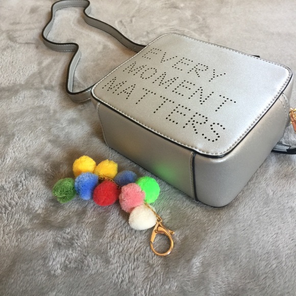 EVERY MOMENT MATTERS crossbody handbag - Picture 3 of 8