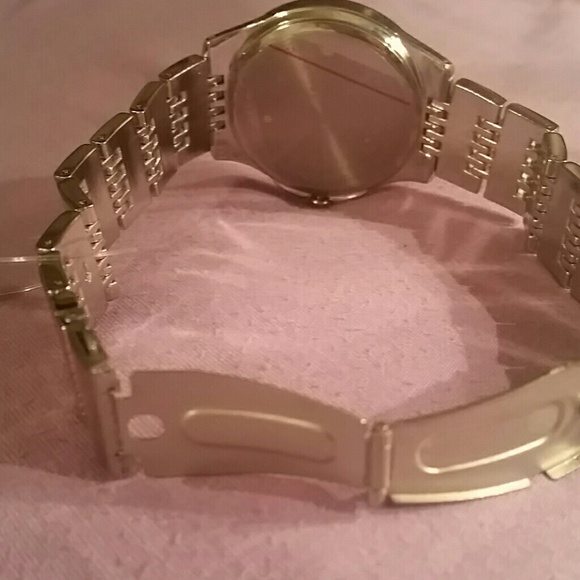 Geoffrey Beene watch - Picture 3 of 4