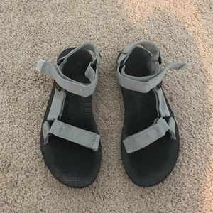 Teva Sandals Grey Sz 6