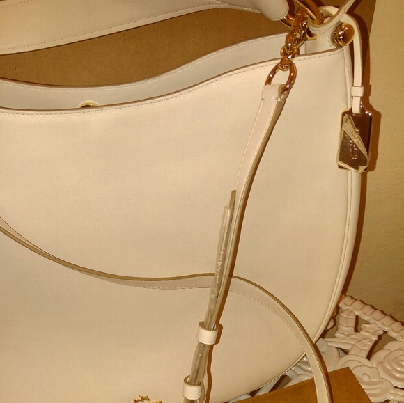 🚫SOLD🚫White coach bag( final sale) - Picture 3 of 5