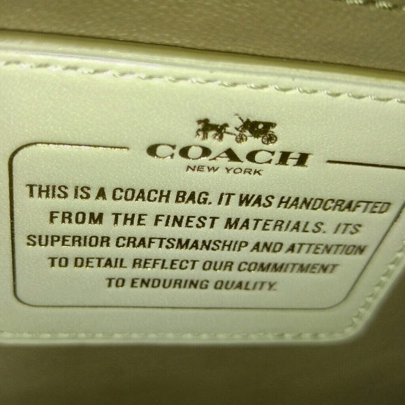 🚫SOLD🚫White coach bag( final sale) - Picture 4 of 5