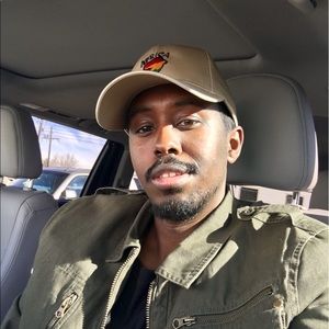 Meet your Posher, Maxamed