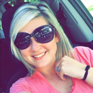 Meet your Posher, Ericka