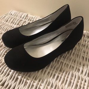 Girls size 3 Black dress shoes
